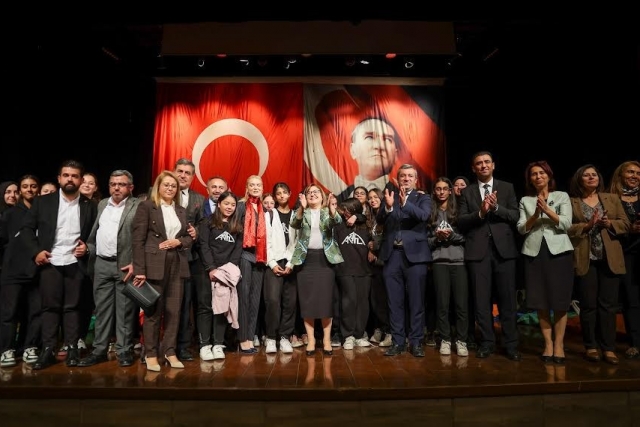 Büyükşehir’den “cumhuriyet’e giden yol” söyleşisi