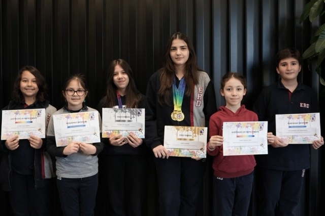 Erdem Koleji’nden Uluslararası Sanat Arenasında Çok Yönlü Başarı