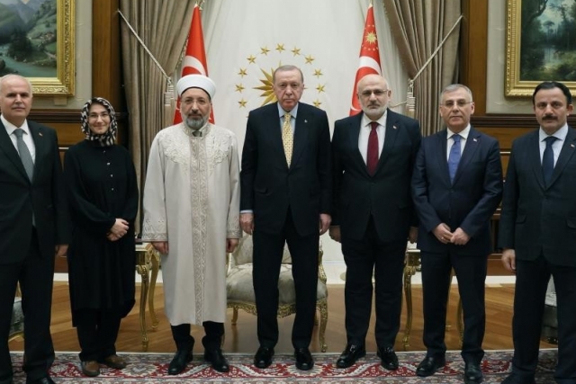 Cumhurbaşkanı Erdoğan, Diyanet İşleri Başkanı Arpaguş’u kabul etti