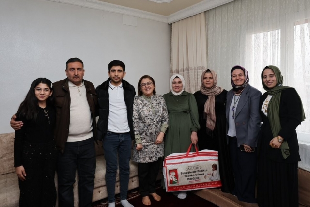 BAŞKAN ŞAHİN, “BİR UMUT BİR CAN” PROJESİ’NDEN YARARLANAN ÇİFTİ ZİYARET ETTİ