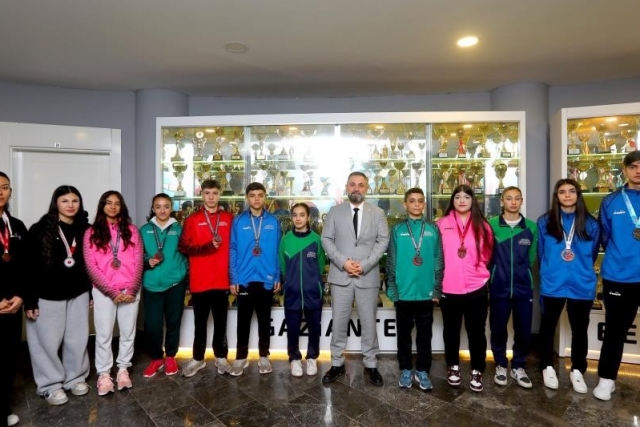 Mavi-beyazlı sporculardan ilk 40 günde 71 yeni madalya