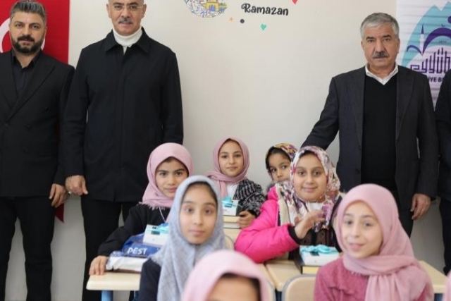 Eyyübiye’de Kur’an-ı Kerim okumaya başlayan çocuklar büyük sevinç yaşadı