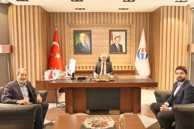 DMO GAZİANTEP BÖLGE MÜDÜRÜ ŞAHİN’DEN REKTÖR DOĞAN’A ZİYARET