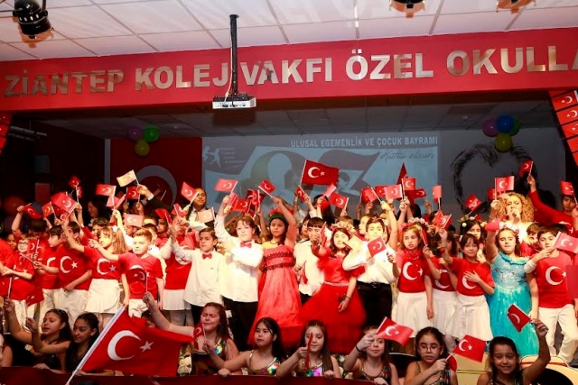 Gaziantep Kolej Vakfı’nda Buruk 23 Nisan