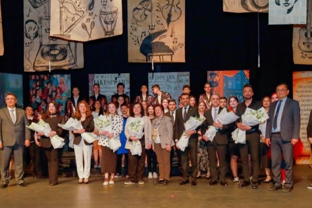 GKV’liler "Artiz Mektebi" Adlı Oyunu Sahneledi