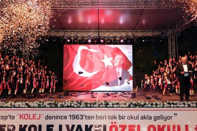GKV Özel İlkokulu'nda kep heyecanı ve mezuniyet gururu