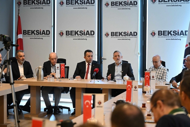 Başkan İbrahim Burkay BEKSİAD Üyeleriyle Bir Araya Geldi