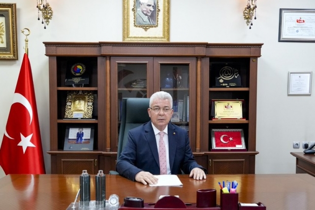 Mehmet Özyurt, ilk 7 aylık ihracat verilerini değerlendirerek ekonomiye ilişkin önemli açıklamalarda bulundu.