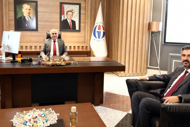 Rektör Doğan, Prof. Dr. Necip Fazıl Yılmaz’ı Kabul Etti