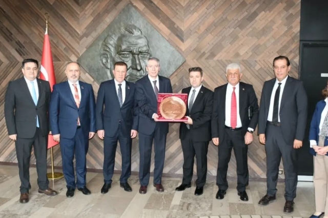 Gaziantepli Halıcılardan Paris’te Önemli Temaslar