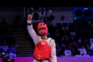GAÜN ÖĞRENCİSİ DÜNYA TAEKWONDO ŞAMPİYONASI'NDA İKİNCİ OLDU
