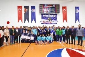 GAZİANTEP’TE ÜNİLİG FLOOR CURLİNG TÜRKİYE ŞAMPİYONASI TAMAMLANDI