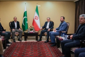 Pakistan Genelkurmay Başkanı Munir, İran Dışişleri Bakanı Arakçi ile görüştü