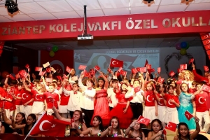 Gaziantep Kolej Vakfı’nda Buruk 23 Nisan