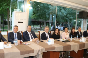 Gaziantep Adliyesi’nde veda programı! Görev yeri değişen hakim ve savcılar uğurlandı…