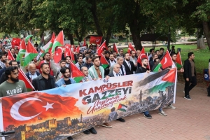 GAÜN öğrencilerinden Filistin’e destek yürüyüşü