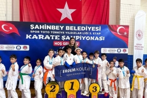 Erdem Koleji Öğrencilerinden Türkiye Yıldızlar Ligi’nde 24 Madalyalık Başarı