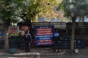 Tarihi Geçmiş Ürün Satan 2 Market Kapatıldı