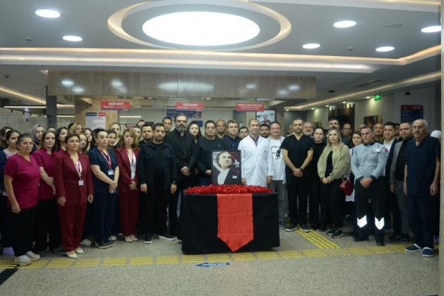 Mustafa Kemal Atatürk, Özel Hatem Hastanesi’nde düzenlenen törenle anıldı