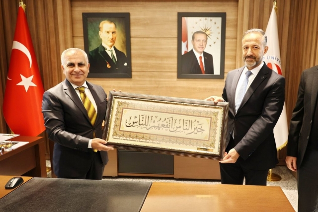 ŞEHİTKAMİL İLÇE MÜFTÜSÜ BEKİROĞLU’NDAN GAÜN REKTÖRÜ DOĞAN’A ZİYARET