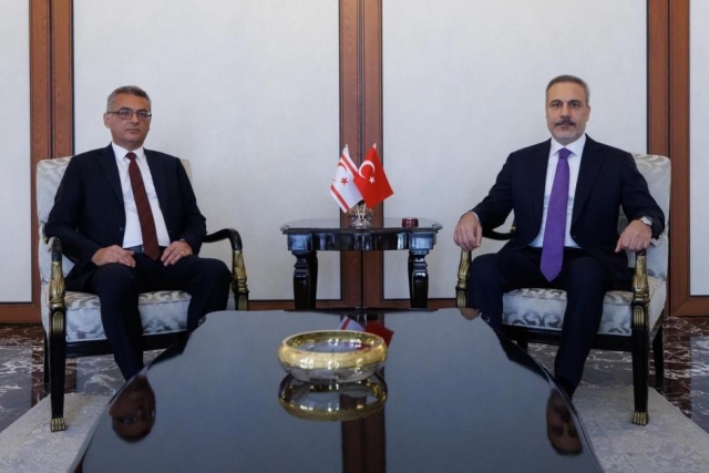 Bakan Fidan, KKTC Cumhurbaşkanı Erhüman ile bir araya geldi