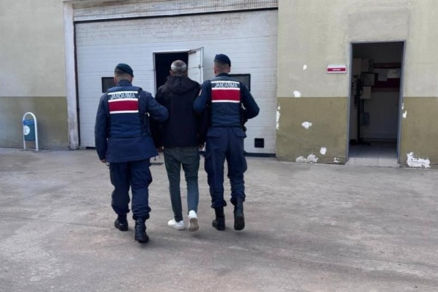 Gaziantep'te aranan 5 şahsı jandarma yakaladı