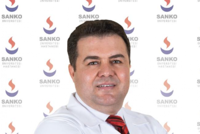 Doç. Dr. Tanrıverdi: "HIV, tüm yaş gruplarında enfeksiyona neden olan bir virüstür"