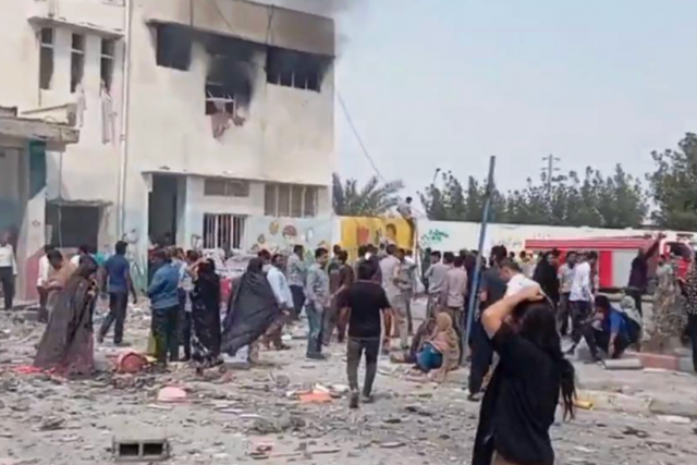 İran'a yönelik saldırıların ardından 85 öğrenci hayatını kaybetti