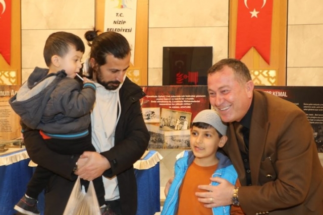 Nizip’te Ramazan Sokağı coşkusu: binlerce vatandaş bir araya geldi
