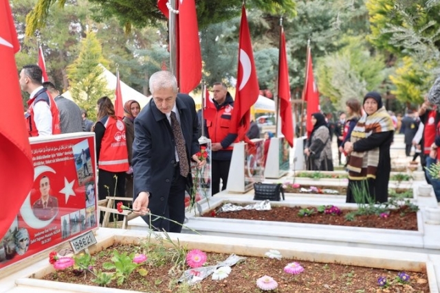 ÇANAKKALE ŞEHİTLERİ ANILDI