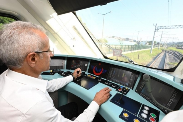 Bakan Uraloğlu: "8 yılda Başkentray ile 140.3 milyon yolcu taşıdık"