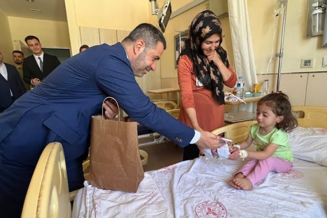 AK PARTİ GAZİANTEP MİLLETVEKİLİ BÜNYAMİN BOZGEYİK: 23 NİSAN ÇOCUKLARIMIZIN UMUDUNUN SEMBOLÜDÜR