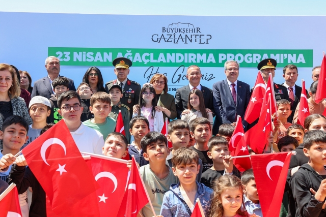 GAZİANTEP BÜYÜKŞEHİR’DEN 23 NİSAN’A ÖZEL FİDAN DİKİM TÖRENİ
