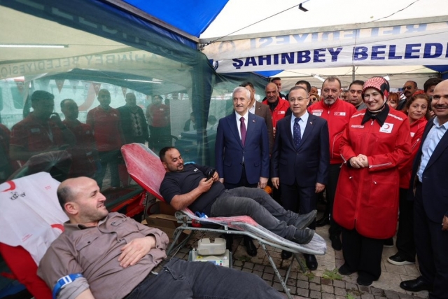 ŞAHİNBEY BELEDİYESİ’NDEN GELENEKSEL KAN BAĞIŞI KAMPANYASI