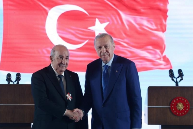 Cumhurbaşkanı Erdoğan’dan Cezayir Cumhurbaşkanı Tebbun’a Devlet Nişanı
