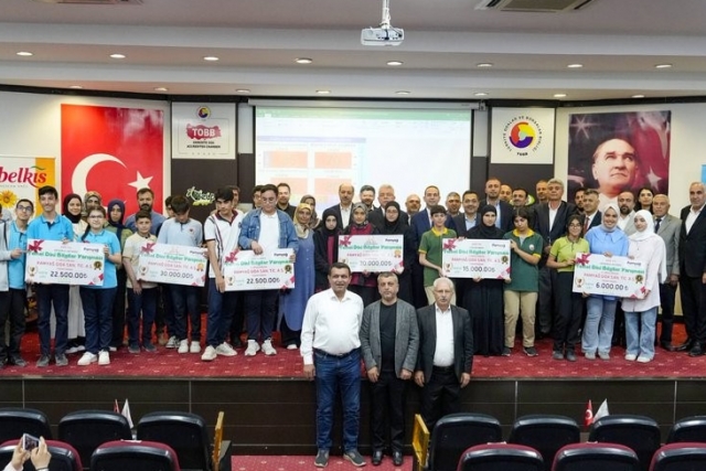 Nizip’te Temel Dini Bilgiler Yarışması Şampiyonları Belli Oldu