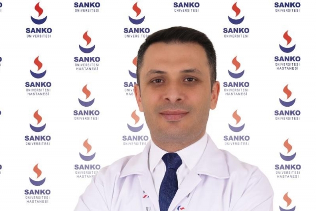 Psikiyatri Uzmanı Dr. Celal Yaşamalı SANKO Üniversitesi Hastanesi'nde