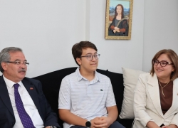 BAŞKAN FATMA ŞAHİN’DEN LGS ŞAMPİYONLARINA TAM ALTIN ÖDÜLÜ