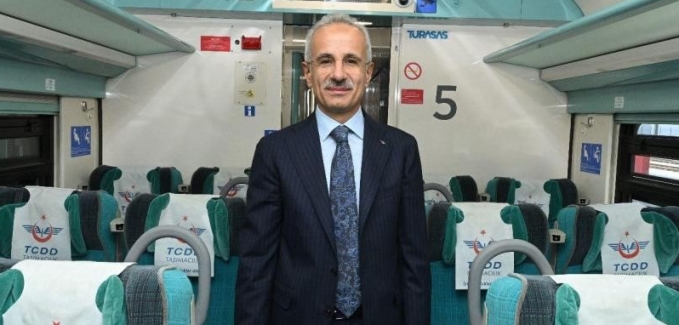 Bakan Uraloğlu: "Milli Elektrikli Tren Setlerimizi devreye alıyoruz"