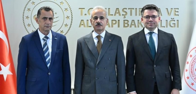 Uraloğlu: E5000 Lokomotifi TSI Sertifikası Aldı