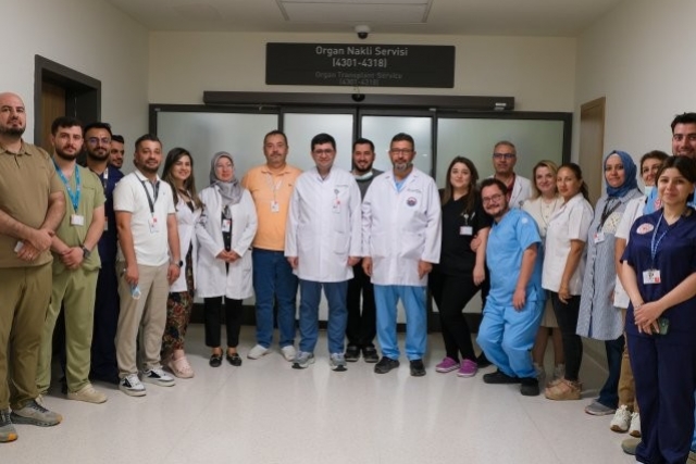 Gaziantep Şehir Hastanesi’nde Böbrek Nakilleri Devam Ediyor