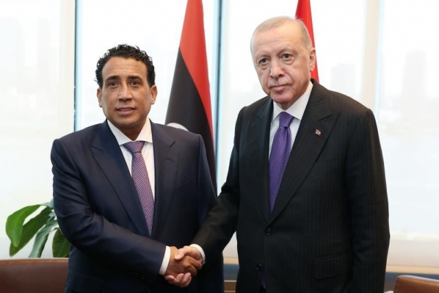 Cumhurbaşkanı Erdoğan, Libya Başkanlık Konseyi Başkanı el-Menfi ile görüştü