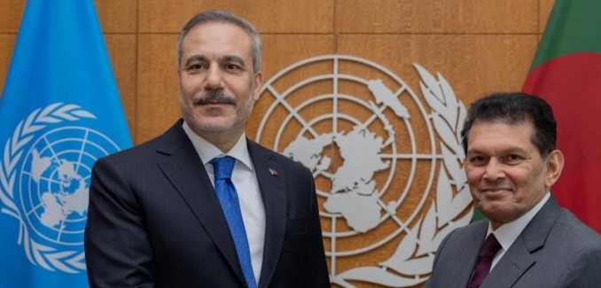 Bakan Fidan, BM 81. Genel Kurul Başkanı Rahman ile bir araya geldi
