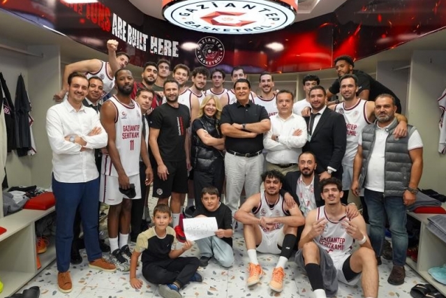Gaziantep Basketbol'dan şampiyonluk yolunda önemli galibiyet
