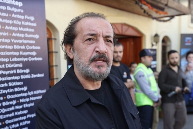 Ünlü şeften Gaziantep çıkışı! Ünlü şeften Gaziantep çıkışı!