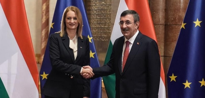 YILMAZ, MACAR DEVRİMİ ANMA ETKİNLİĞİNE KATILDI