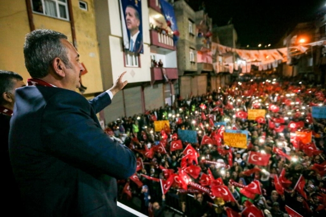 AK Parti Gaziantep Milletvekili adaylarının mahalle  mitingleri rekora koşuyor