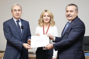 “Aile Yılı’nda Birlik, Dayanışma ve Güçlü İletişim: Havalimanı Çalışanlarına Anlamlı Eğitim”