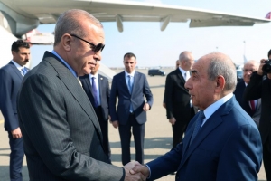 Cumhurbaşkanı Erdoğan, 8 Kasım Zafer Günü kutlamalarına katılmak üzere Azerbaycan'da