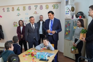 BAŞKAN YILMAZ’DAN ANLAMLI ZİYARET  YILMAZ: “TÜM İMKANLARIMIZLA ÖZEL ÇOCUKLARIMIZIN HER ZAMAN YANINDAYIZ”